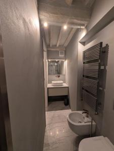 Ένα μπάνιο στο La Piccola Atene Atelier +5 φωτογραφίες