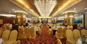 Εστιατόριο ή άλλο μέρος για φαγητό στο Holiday Inn Shenzhen Donghua by IHG