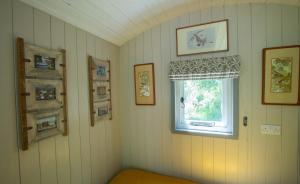 にあるThe Organic Cotswolds Shepherds Hutのギャラリーの写真 +64枚の写真