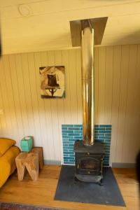 にあるThe Organic Cotswolds Shepherds Hutのギャラリーの写真