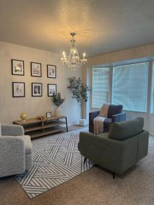 Φωτογραφία από το άλμπουμ του Lovely Provo Oasis σε Provo +34 φωτογραφίες