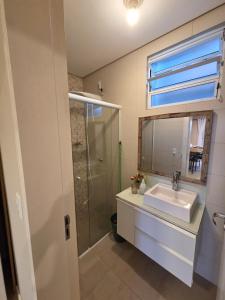 Et badeværelse på Apartamento 101 Farol de Santa marta