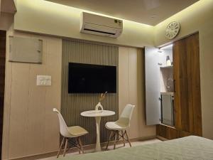 Μια τηλεόραση ή/και κέντρο ψυχαγωγίας στο Bandra's Prime Studio