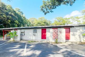 Το κτήριο όπου στεγάζεται  το μοτέλ