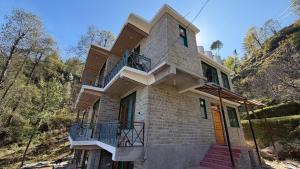 Budova, kde se hotel nachází + 9 fotografií