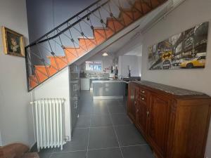 Η κουζίνα ή μικρή κουζίνα στο Villa Amistad - Glycine - centre - parking - jardin - logement partagé -