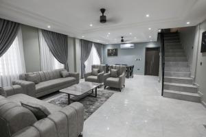 Posezení v ubytování BMS Lodge