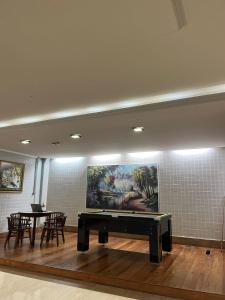 TV a/nebo společenská místnost v ubytování Hotel Lux + 41 fotografií