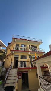 Το κτήριο όπου στεγάζεται  το hostel