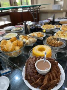 Jídlo v hotelu nebo okolí + 56 fotografií