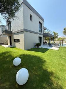 Zahrada ubytování SÜPER Vip Havuzlu Müstakil odalar banyolu