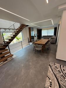 Posezení v ubytování SÜPER Vip Havuzlu Müstakil odalar banyolu