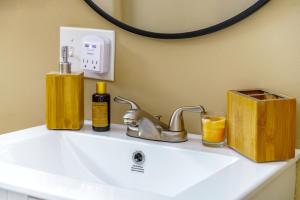 Φωτογραφία από το άλμπουμ του Jungle House Luxury Stays - Columbus Downtown Short North στο Κολόμπους +49 φωτογραφίες