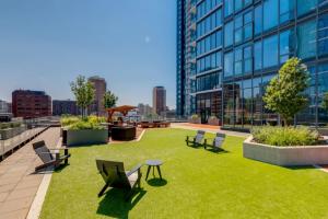 Κήπος έξω από το Corporate Stays Sodo 2 Bedrooms