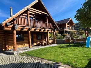 Κήπος έξω από το Zrub EMMA