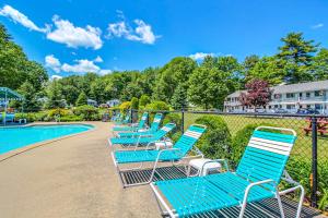 Bazén v ubytování The Lighthouse Getaway -- Holiday House M19 nebo v jeho okolí