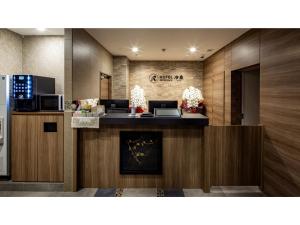 een lobby van een hotel met een receptie bij Hotel Reference Reisen - Vacation STAY 76456v in Fukuoka