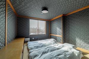 Кровать или кровати в номере Uejima Building 4F - Vacation STAY 20520