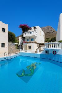 Πισίνα στο ή κοντά στο Korifi Suites - JR Villas Adults Only