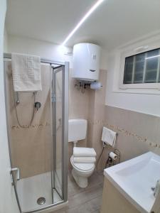 Et badeværelse på Fronte Mare 23 Civitanova Marche + 31 billeder