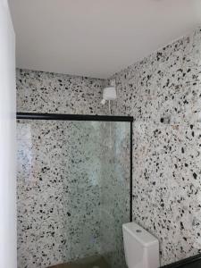 Ένα μπάνιο στο Carambola CoLiving