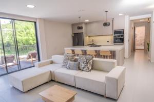 Η κουζίνα ή μικρή κουζίνα στο Sky Luxe Rural House