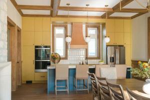 Η κουζίνα ή μικρή κουζίνα στο Samson House