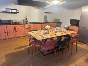 Η κουζίνα ή μικρή κουζίνα στο Domaine du colombier - Kervegan +17 φωτογραφίες