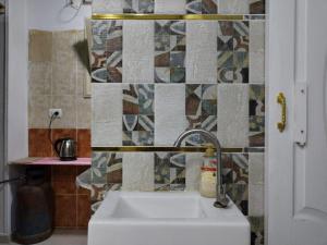 Et badeværelse på cozy room4 Hurgada + 33 billeder