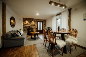 Χώρος καθιστικού στο Forest Hill kuća za odmor na Zlataru