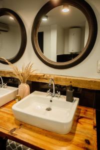 Ένα μπάνιο στο Forest Hill kuća za odmor na Zlataru +34 φωτογραφίες