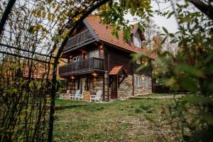 Το κτήριο όπου στεγάζεται  η παραθεριστική κατοικία