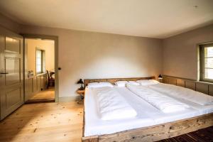 Postel nebo postele na pokoji v ubytování Eggwald + 13 fotografií