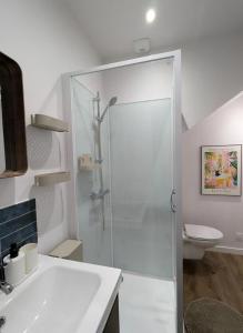 Ένα μπάνιο στο Studio cosy proche étang et commerces +16 φωτογραφίες