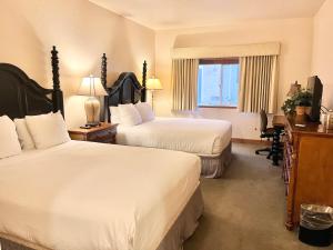 Postel nebo postele na pokoji v ubytování Cozy Double Queen Suite for Families Near Park City and Deer Valley-1047 + 18 fotografií