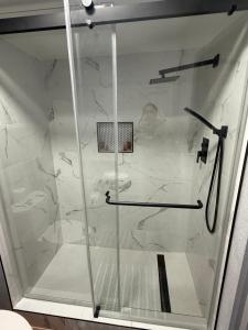 Un baño de Rawls Motel Near Phoenix Airport