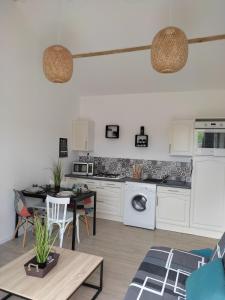 Φωτογραφία από το άλμπουμ του bienvenue chez vous logement 4 personnes σε Mouilleron-le-Captif