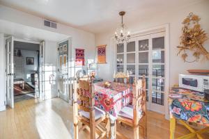 Fotografie z fotogalerie ubytování Walk to Santa Fe Plaza Historic Eastside Retreat v destinaci Santa Fe