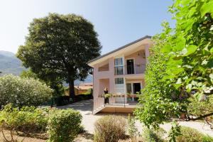 Nespecifikovaný výhled na hory nebo výhled na hory při pohledu z bed and breakfast