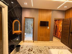 Phòng tắm tại Dayy Pyramids View Hotel