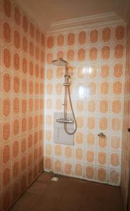 Ένα μπάνιο στο Galan Residence