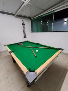 Biliár nebo kulečník v ubytování Olegário Bueno 230