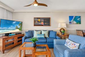 TV a/nebo společenská místnost v ubytování Mana Kai 810