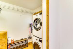 a laundry room with a washer and dryer at 12 Mi to Bozeman Pet-Friendly Gem with Sauna and Yard in Belgrade