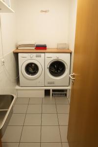 Fotografie z fotogalerie ubytování Cozy apartment in Akranes, Iceland v destinaci Akranes