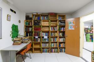 Η βιβλιοθήκη hostel