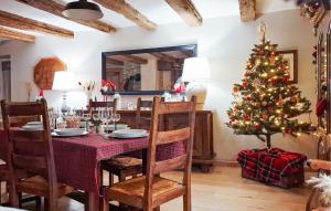 Posezení v ubytování Amazing Home In Bouxwiller With Wifi + 9 fotografií