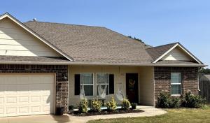 Το κτήριο όπου στεγάζεται  η παραθεριστική κατοικία