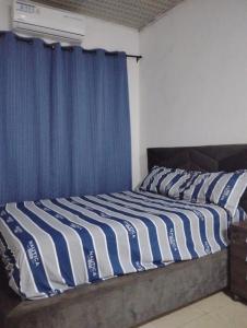 Postel nebo postele na pokoji v ubytování StaywithRuthlin