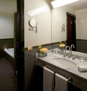 Koupelna v ubytování Starhotels Du Parc